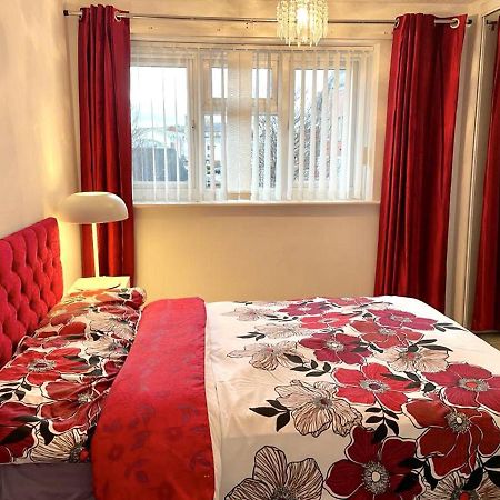 Lovely And Affordable House Closer To The Sea ハートルプール エクステリア 写真