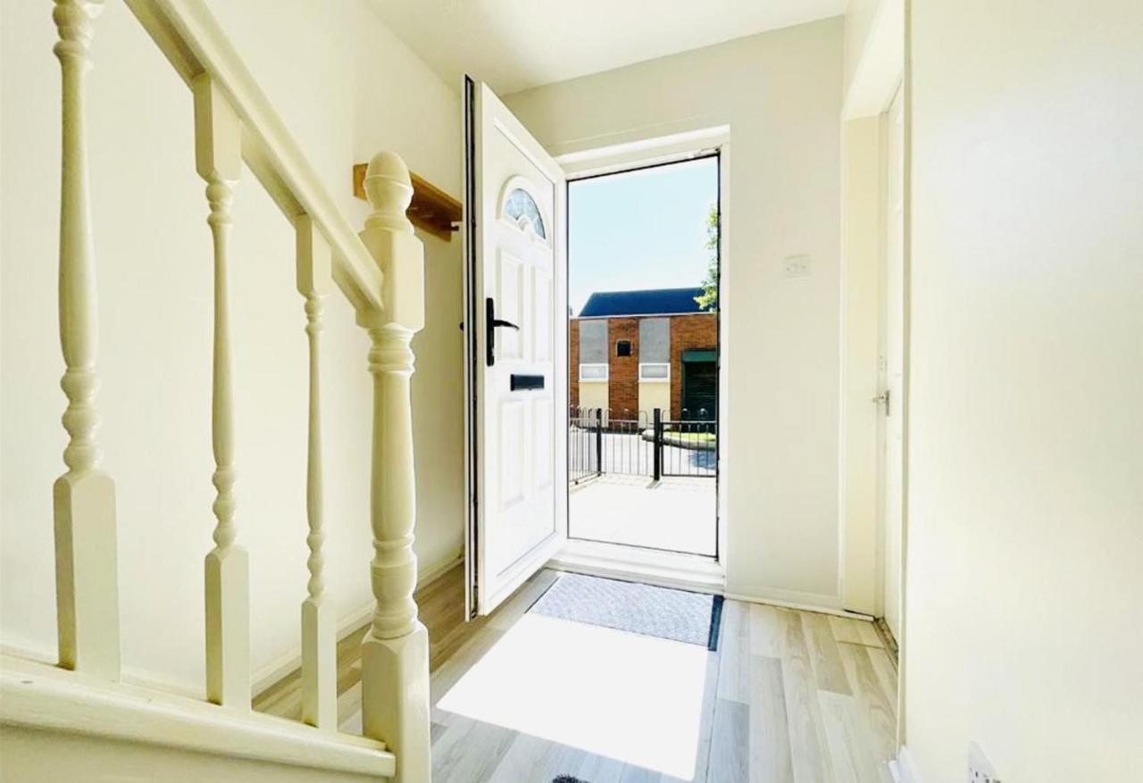 Lovely And Affordable House Closer To The Sea ハートルプール エクステリア 写真