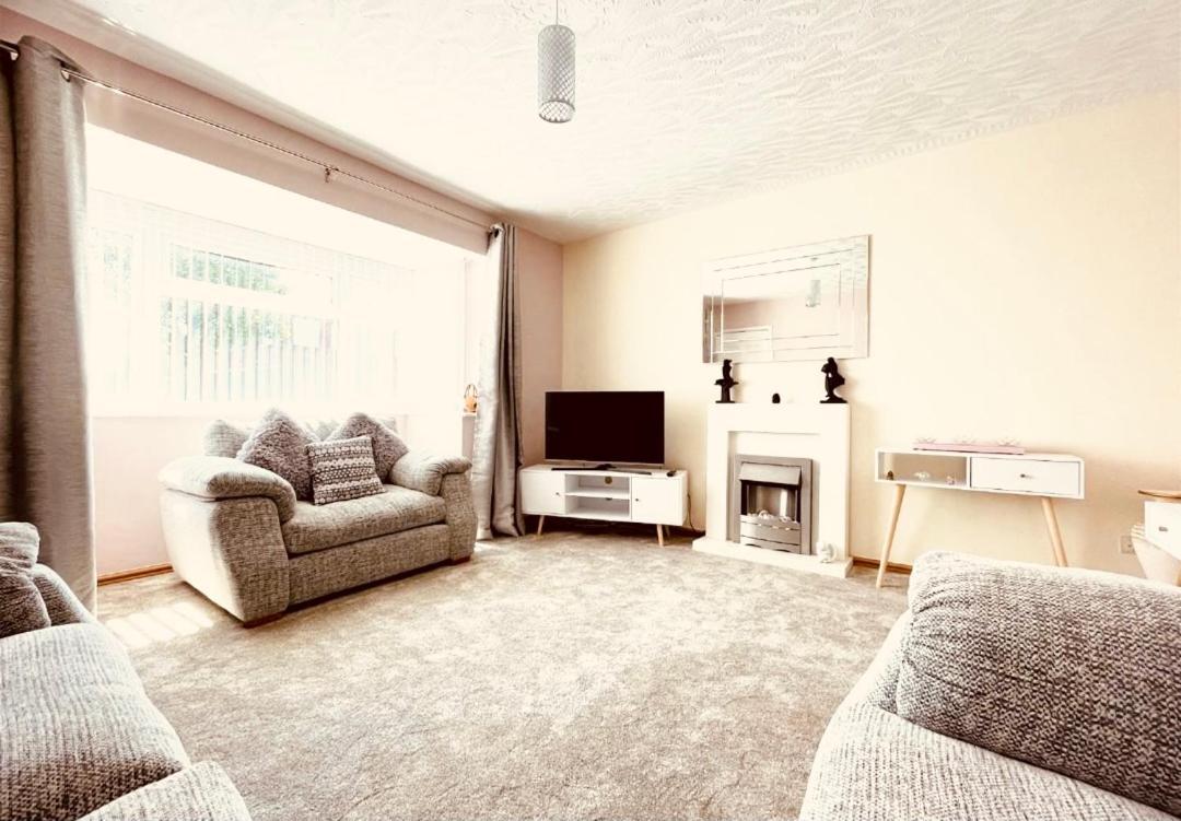 Lovely And Affordable House Closer To The Sea ハートルプール エクステリア 写真