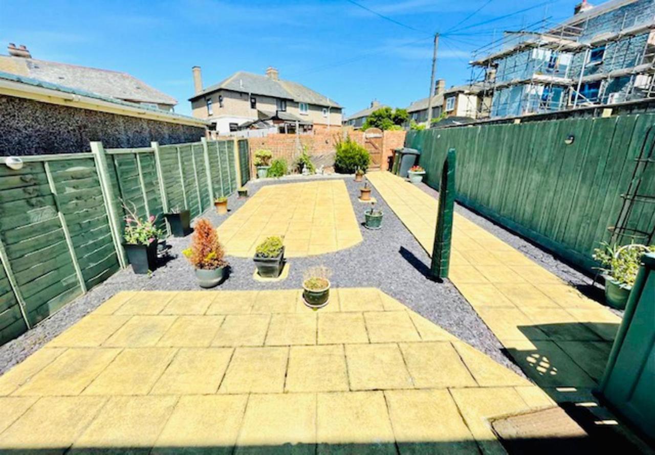 Lovely And Affordable House Closer To The Sea ハートルプール エクステリア 写真